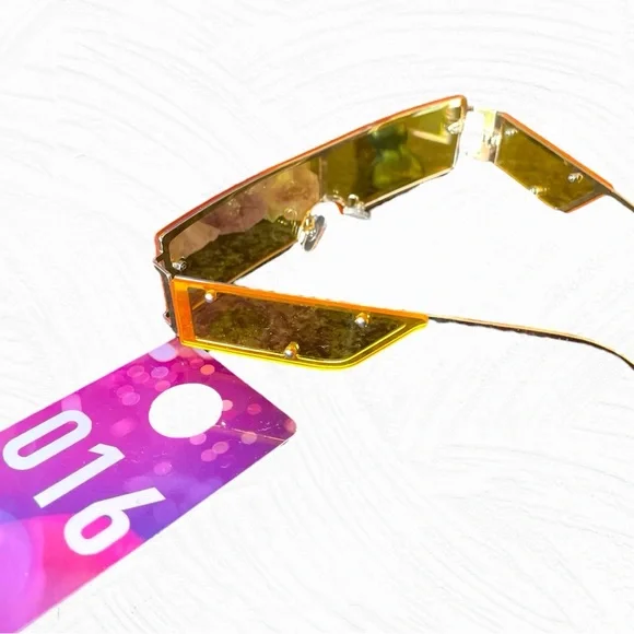 STYLIZED SUNGLASSES 🪢 NIP Boutique, With cleaning cloth and Slip Case - Picture 6 of 12